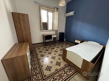 Affittiamo stanza dal 1° aprile studentessa