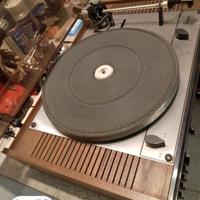 Giradischi THORENS  TD 16. funzionante. 