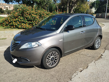 Lancia ypsilon 1300 multijet 95