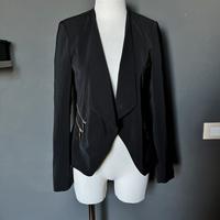 Blazer nero elegante – Blazer asimmetrico con zip