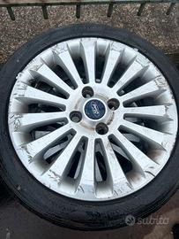 Vendiamo cerchi Ford Fiesta 2012 R16