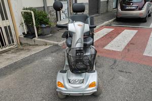 SCOTER 4 RUOTE ELETTRICO