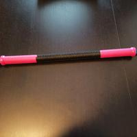 Attrezzo ginnico per braccia e torace