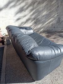 Coppia di divani nuovi
