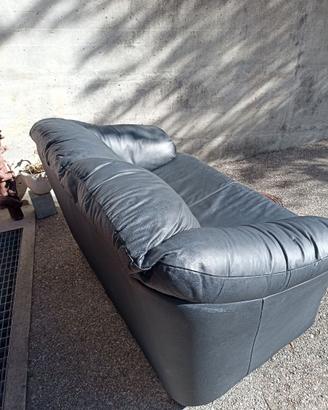 Coppia di divani nuovi