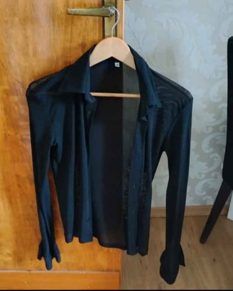 Maglia nera leggera trasparente taglia M