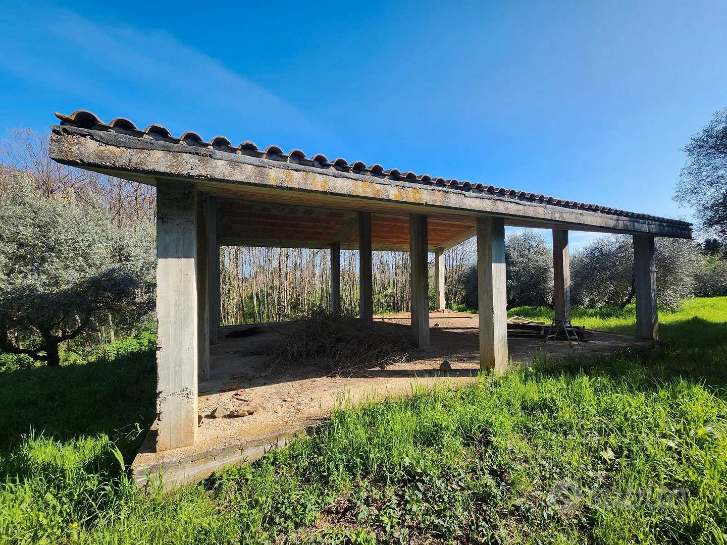 San cesareo:rustico indipendente - Vista 2