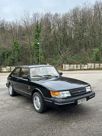 Saab 900 i coupe'