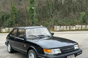 Saab 900 i coupe'