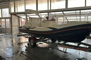 Gommone zar 53 e carrello