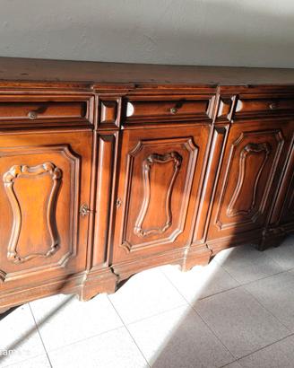 Elegante Credenza in Noce Massello – Stile Classic