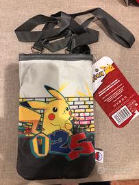 portatelefono con tracolla Pikachu