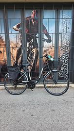 City bike a pedalata assistita usata 