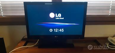 tv televisore televisione LG 32 pollici LCD LED