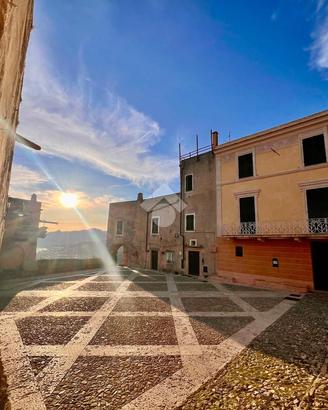 2 LOCALI A BORGIO VEREZZI