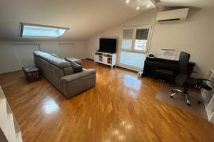 Appartamento di 104 m² con 4 locali e box auto a M