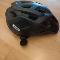 Casco bici ABUS con luce led posteriore 
