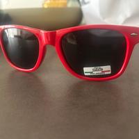 occhiali rossi da uomo