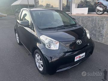 toyota iq automatica colore nera benzina come nuov