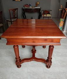 Tavolo siciliano allungabile