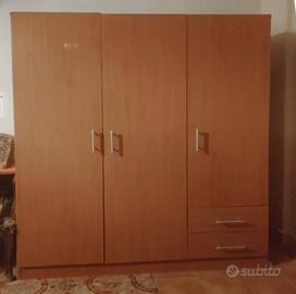 armadio altezza 170, larghezza 120, profondità 50