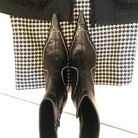 Stivaletti Vera Pelle alta qualità. Nero e bianco.