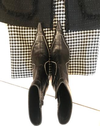 Stivaletti Vera Pelle alta qualità. Nero e bianco.