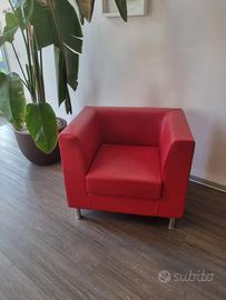 Poltrona in pelle rossa da sala d’attesa