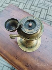 Lampada a olio in ottone vintage 