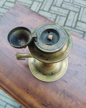 Lampada a olio in ottone vintage 