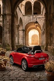Entra nell'Antro! Auto bambini elettrica Audi 