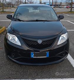 Lancia ypsilon 1.2 69CV 