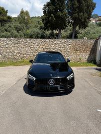 MERCEDES A35 AMG