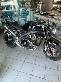 Triumph speed triple