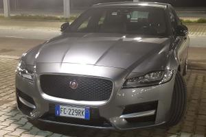 Jaguar XF seconda serie 3.0 D V6 300 CV R-Sport