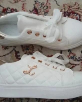 Scarpe bianche donna n.37 nuove