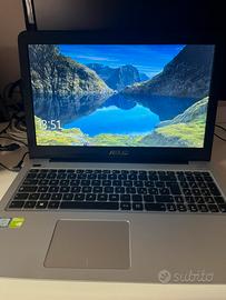 ASUS VivoBook X556U