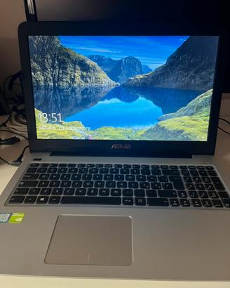 ASUS VivoBook X556U