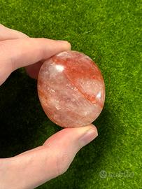 Quarzo di fuoco 68.40 gr taglio Ovale Cabochon