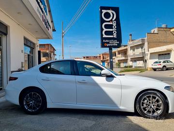 Alfa Romeo Giulia 190 CV SUPER PROMO ESTATE 2025