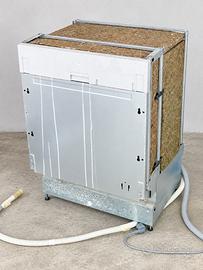 Lavastoviglie Whirlpool ADG 5000 da incasso