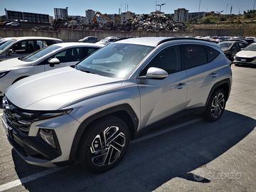 Hyudai Tucson Hybrid