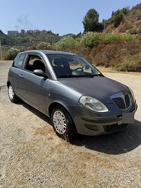 Lancia Y