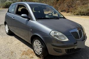 Lancia Y
