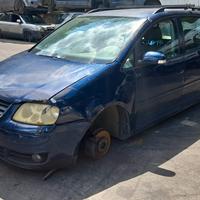 VW TOURAN 2004 SOLO PER RICAMBI