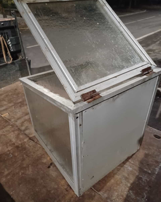 Mini serra in alluminio e vetro