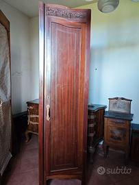 Laterali angoli armadio vintage noce