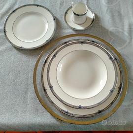 Servizio da 12 WEDGWOOD AMHERST Bone China