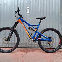 MTB FULL in carbonio