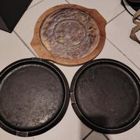 2 piatti ghisa e 2 sottopiatti legno